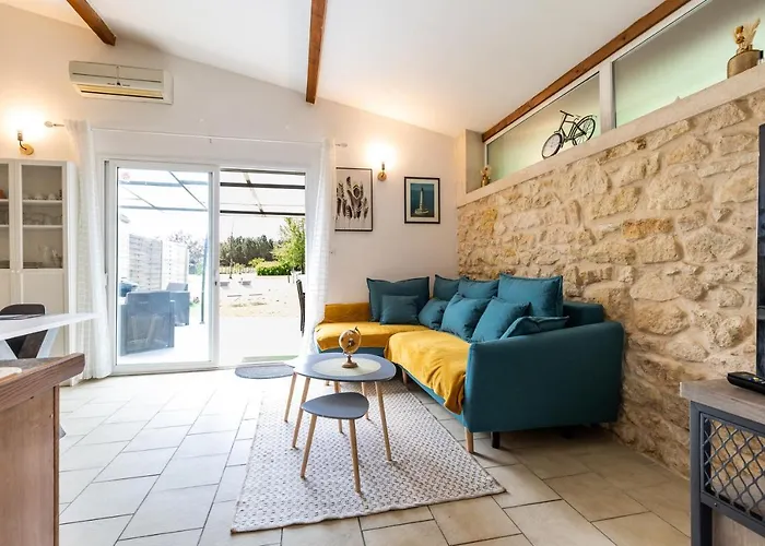 Holiday home Senguinous 2 Lesparre-Medoc