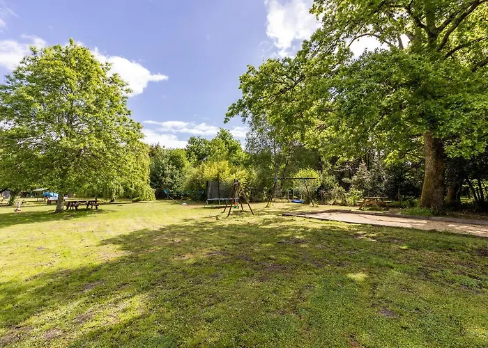 Senguinous 2 Holiday home Lesparre-Medoc